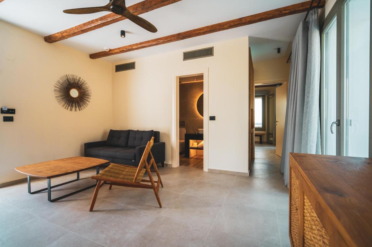 Kouros Blanc Resort & Suites Pounda エクステリア 写真