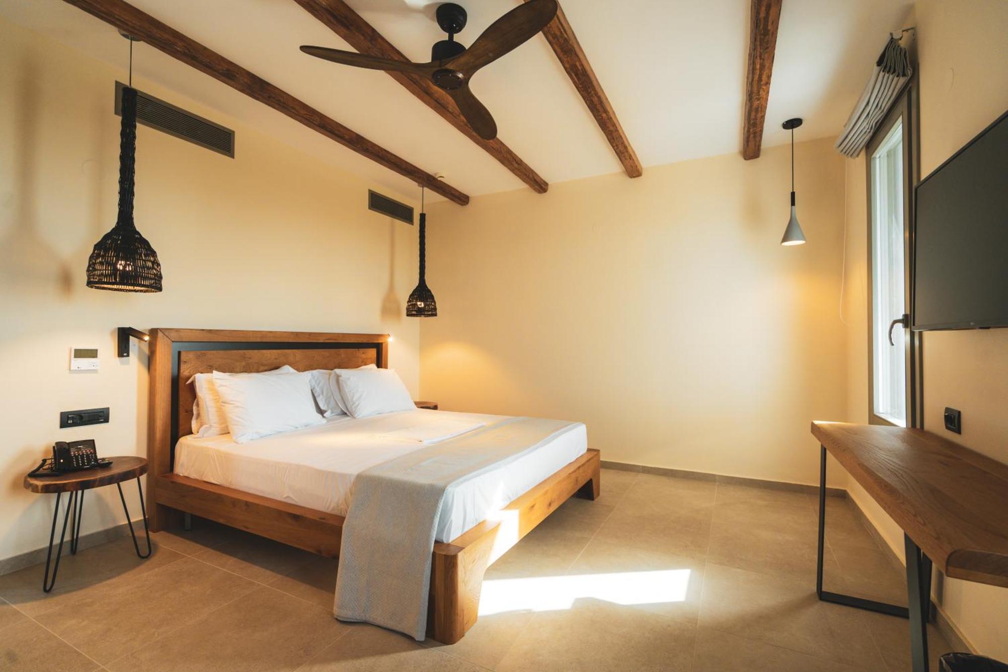 Kouros Blanc Resort & Suites Pounda エクステリア 写真