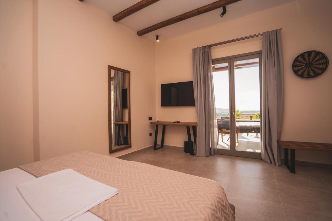 Kouros Blanc Resort & Suites Pounda エクステリア 写真