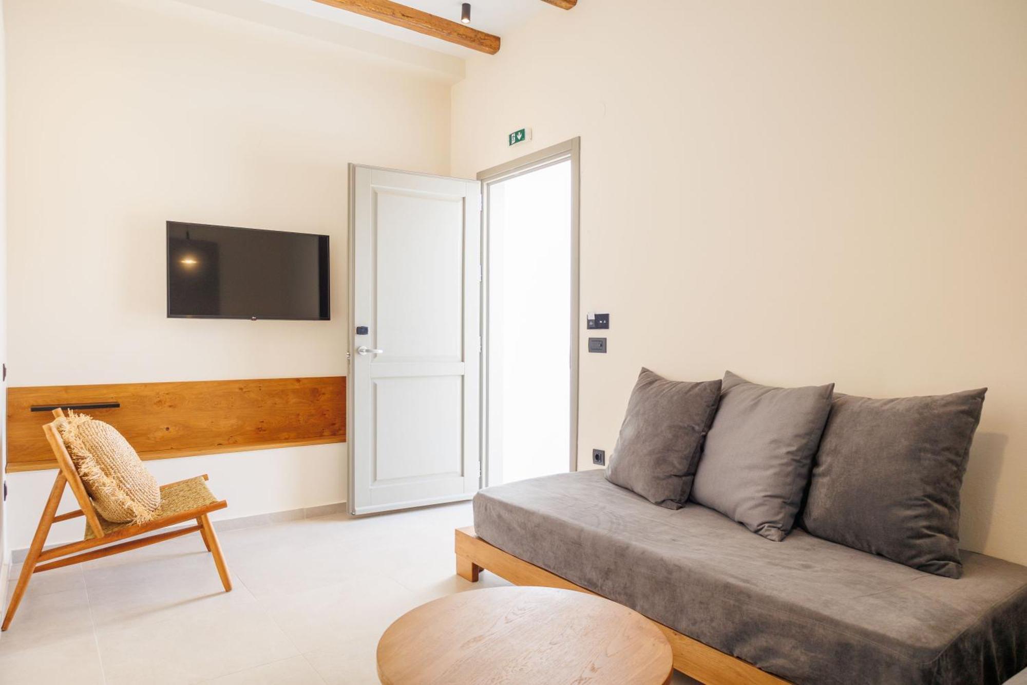 Kouros Blanc Resort & Suites Pounda 部屋 写真